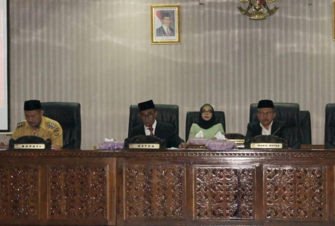 Dewan Sampaikan Rekomendasi LKPJ Bupati