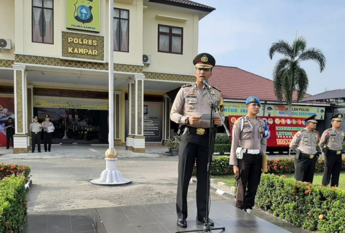 Kapolres Kampar Pimpin Upacara Kenaikan Pangkat Personel Polri dan ASN Polres Kampar