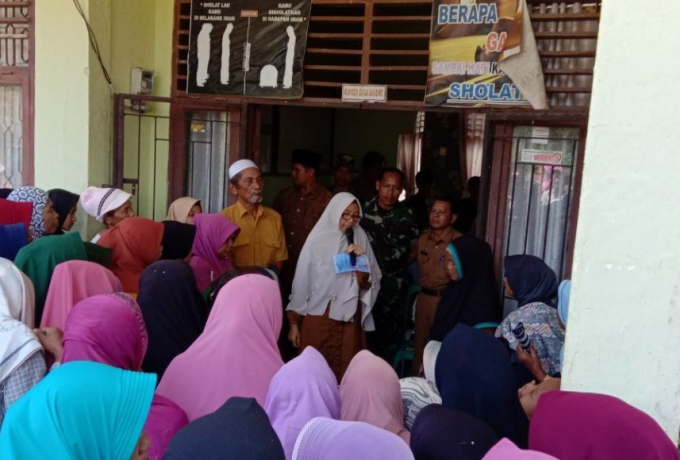 Bersinergi, Disdukcapil Kampar Bersama Sargas TMMD Ke105 KODIM 0313/KPR Gelar Pelayanan Kepada Masyarakat