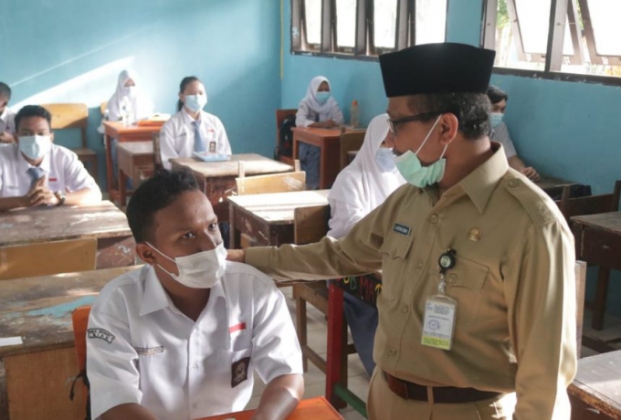 Hari Ke-2 Monitoring PTM, Sekda Siak Arfan Usman Kunjungi SMA N 1 Siak