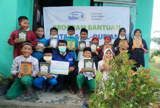 Rumah Yatim Berikan Bantuan Pendidikan Agama untuk MDTA Hubbul Khairiyah Riau