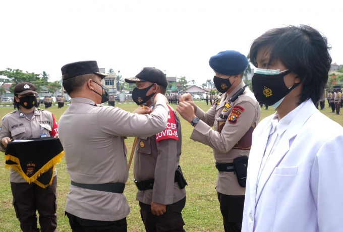 Kapolda Riau Pimpin Apel Kesiapan Bhabinkamtibmas Dan Tenaga Medis Kepolisian Sebagai Tracer dan Vaksinator