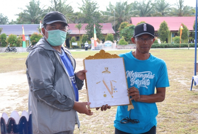 Bupati Alfedri dan Istri Bersepeda Santai hingga Ke Kampung Merangkai