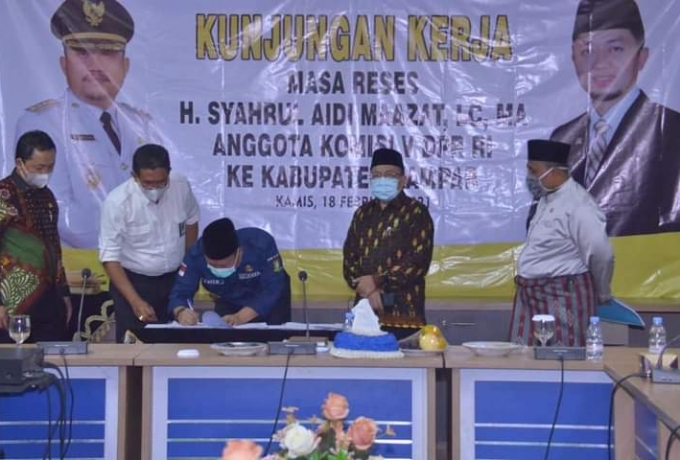 Bupati Kampar Terima Kunker Masa Reses Anggota DPR-RI Komis V Di Kabupaten Kampar