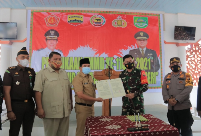 Pembukaan TMMD ke 110, Sekda : Kolaborasi Pemkab-TNI untuk Tingkatkan Pembangunan Infrastruktur di Desa