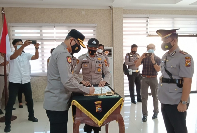 Kapolresta Pekanbaru Pimpin Sertijab Kasat Lantas dan Kapolsek Rumbai