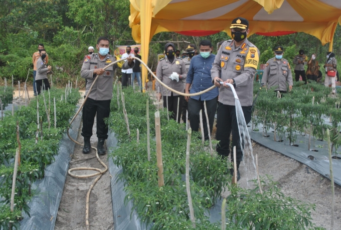 Kapolresta Pekanbaru Sambangi Kampung Tangguh Okura