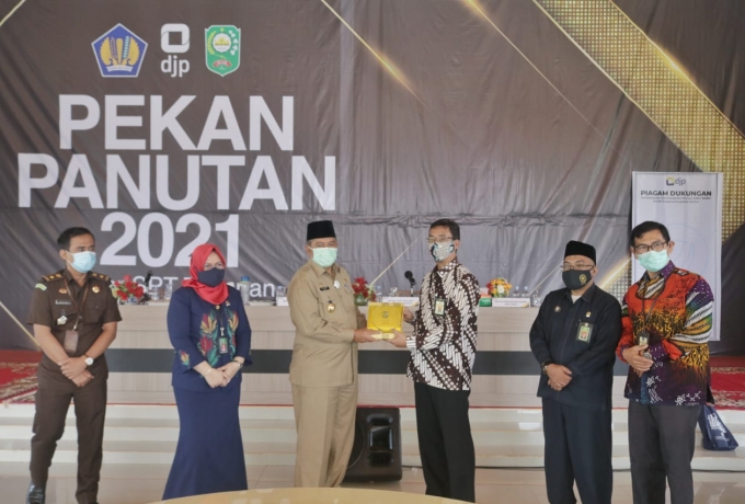 Pekan Panutan Penyampaian SPT Tahunan Pajak 2020, Bupati Alfedri Minta ASN Menjadi Contoh Bagi Masyarakat