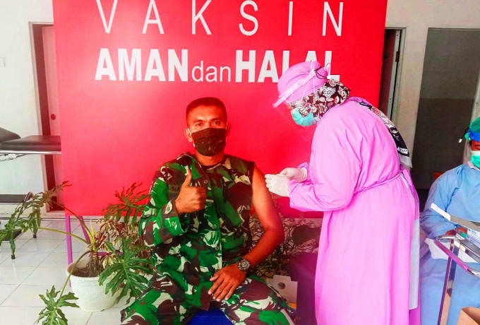 Prajurit TNI di Rohul Jalani Vaksinasi