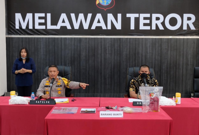 Polda Riau Fight Melawan Teror, Seorang Satpam Dan Dua Rekannya dibekuk