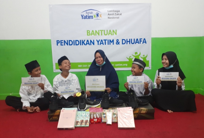 Bantuan Pendidikan Rumah Yatim untuk Dwina, Dafa, Dafi, Fahreza, Empat Yatim Bersaudara