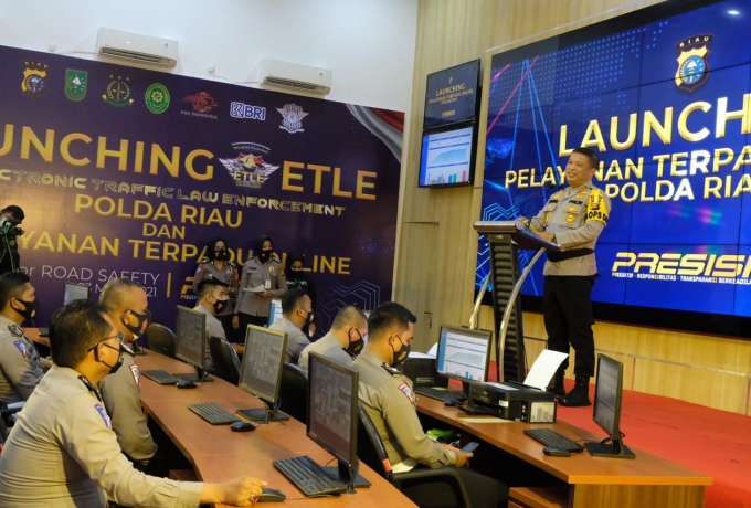 Pada Launching E-TLE Nasional, Kapolda Riau Resmikan Pelayanan Terpadu Online Polda Riau