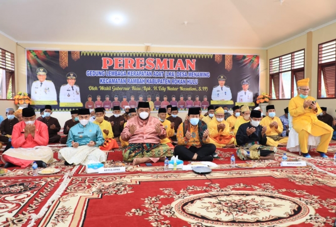 Diresmikan Wagubri, Bupati H. Sukiman Harapkan Gedung LKA Menaming sebagai Wadah Pelestarian dan Aktualisasi Adat dan Budaya