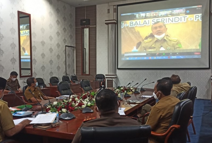 Rakor Virtual Perkembangan Covid-19 Bersama Gubri, Bupati Sukiman Tegaskan Rohul telah Laksanakan PPKM Mikro