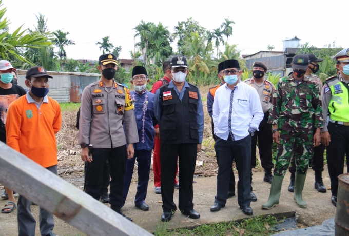 Bupati Inhil Tinjau Lokasi Pasca Musibah Angin Puting Beliung Desa Sanglar