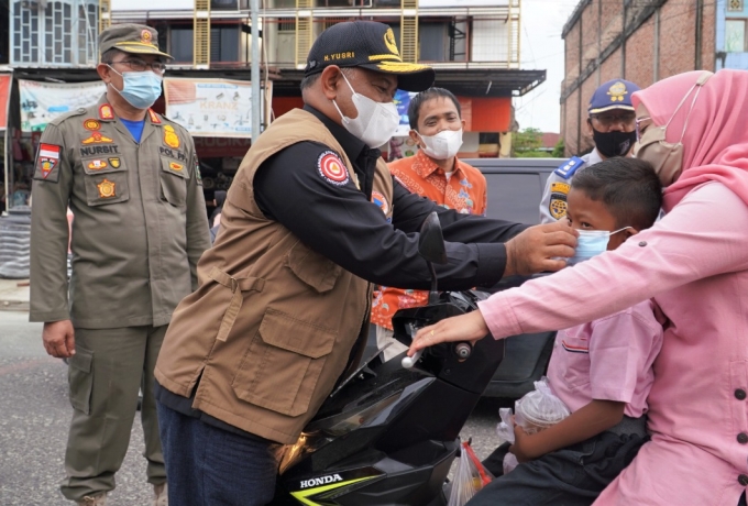 Sekda Kampar Tekankan Penerapan Protokol Kesehatan Saat Pasar Ramadhan