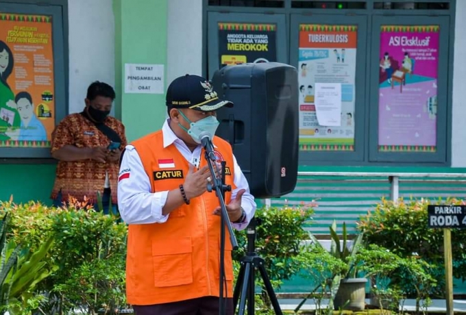 Bupati Kampar Pimpin Apel Siaga Posko PPKM