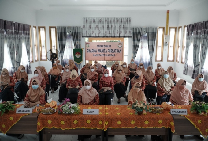 DWP Kabupaten Kampar Gelar Halal Bihalal Secara Virtual Bersama DWP Provinsi Riau