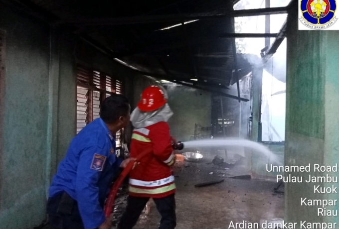 Kembali Sijago Merah Hanguskan 1 Unit Rumah Di Kuok