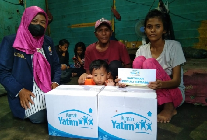 Rumah Yatim Riau Bantu Ringankan Beban Pipih, Ibu Tunggal yang Berjuang Lawan TBC Agar Bisa Rawat Kedua Anaknya