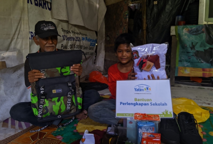 Alhamdulillah Bantuan Pendidikan untuk Aidil, Anak Piatu yang Jadi Badut Jalanan Sudah Tersalurkan