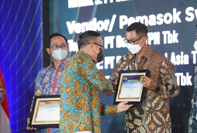 PT PLN Raih Penghargaan Mitra BUMN Champion 2022 