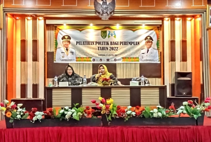 DP2KBP3A Inhil Laksanakan Pelatihan Politik Bagi Perempuan