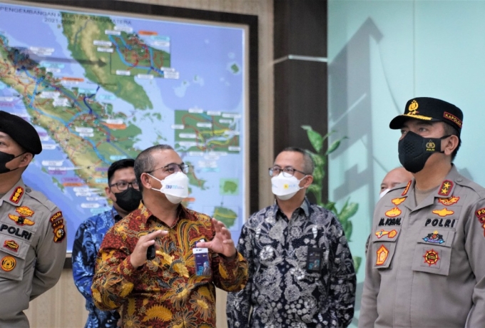 Koordinasikan Kondisi Kelistrikan Provinsi Riau, Kapolda Riau Kunjungi SCC PLN