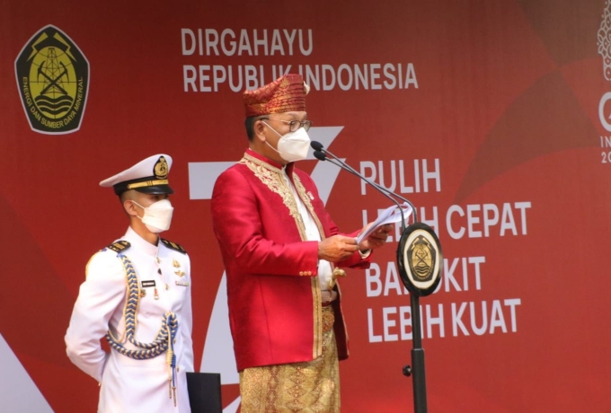 Peringatan HUT ke-77 RI, Enam Insan PLN Raih Penghargaan Satyalancana dari Presiden Jokowi