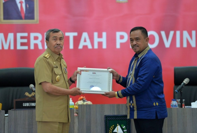 Pemprov Riau Raih Penghargaan Peningkatan MCP 2021 Dari KPK RI