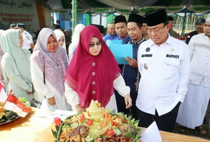 Bupati Inhil HM Wardan Hadiri Tabligh Akbar di Desa Danau Pulau Indah