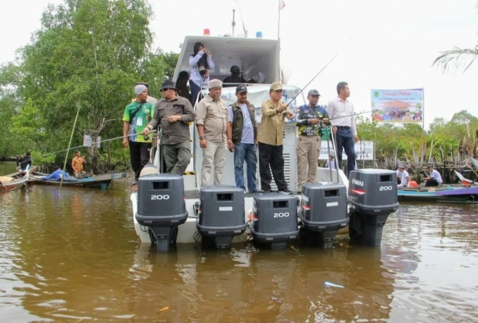 Bupati HM Wardan Resmikan Pusat Informasi dan Wisata Alam Mangrove di Sapat