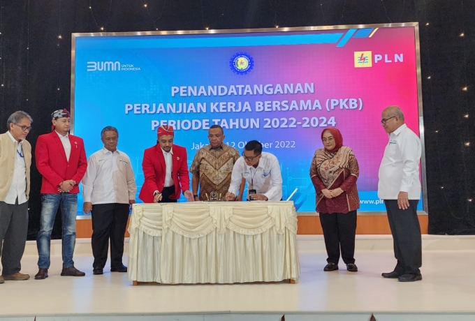 Setelah Menanti 10 Tahun, Manajemen dan Serikat Pekerja PLN Akhirnya Teken PKB