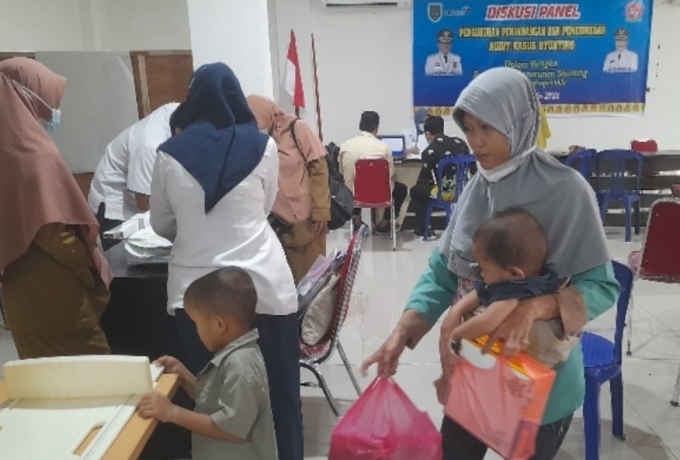 Bekerja Sama dengan BKKBN Riau, DP2KBP3A Inhil Gelar Diskusi Panel Pengukuran, Penimbangan dan Pemeriksaan Audit Stunting