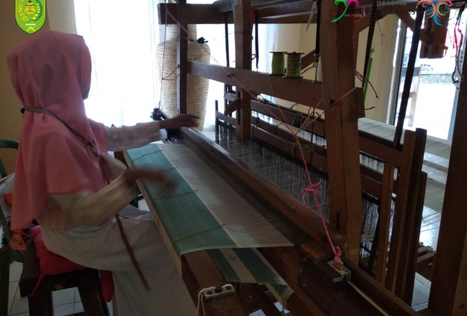 Songket Inhil, Sering Digunakan Pada Hari- hari Besar