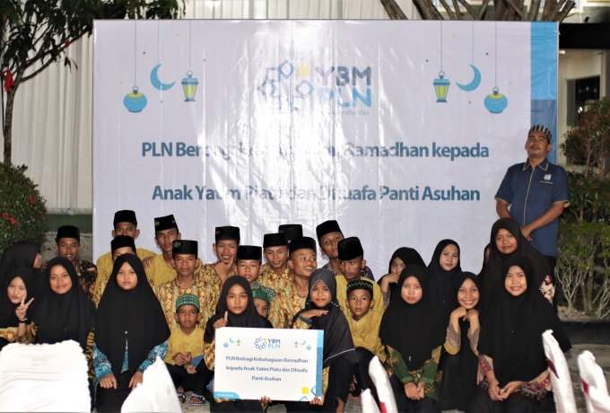 Tebar Kebaikan, PLN Berikan Bantuan dan Santunan untuk Dhuafa dan Anak Yatim di Pekanbaru