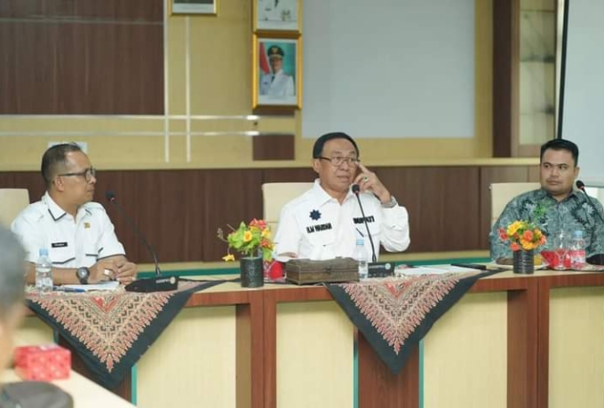 Kepala Dinas PMPTSP Inhil Ikuti Rapat Progres Persiapan HPN Bersama Bupati HM Wardan