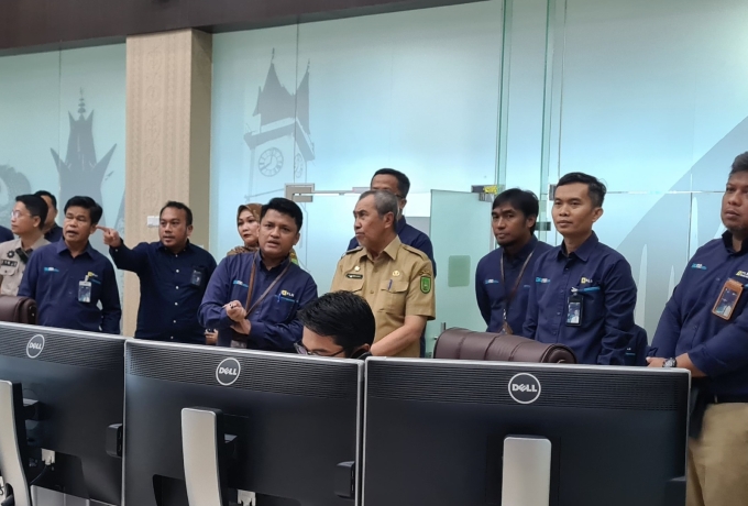 Kunjungi PLN Penyaluran dan Pusat Pengatur Beban Sumatera, Gubernur Riau Berikan Apresiasi Pengelolaan Kecukupan Pasok dan Keandalan Listrik