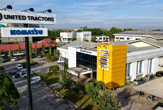 United Tractors Pekanbaru Gunakan Energi Bersih dari REC PLN