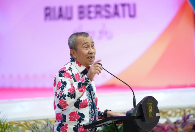 Gubernur Syamsuar Dorong Seluruh Daerah di Riau Capai UHC Tahun Depan