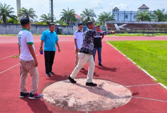 KONI Riau Cek Kondisi Venue Atletik Porwil Stadion Tuanku Tambusai