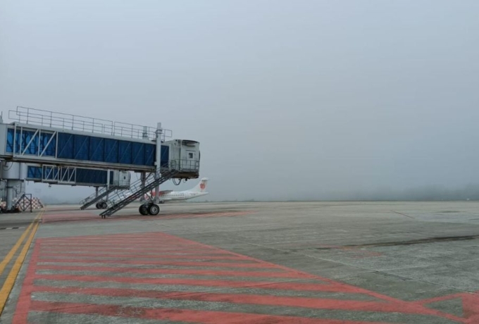 Sejumlah Penerbangan Bandara SSK II Mengalami Penundaan