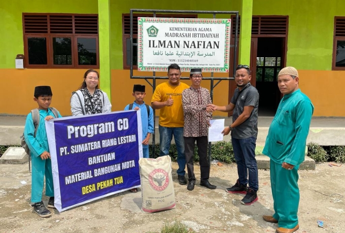 PT SRL Salurkan Program CD di Tiga Desa