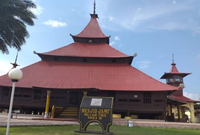 Masjid Jami Air Tiris, Wisata Religi yang Layak Dikunjungi