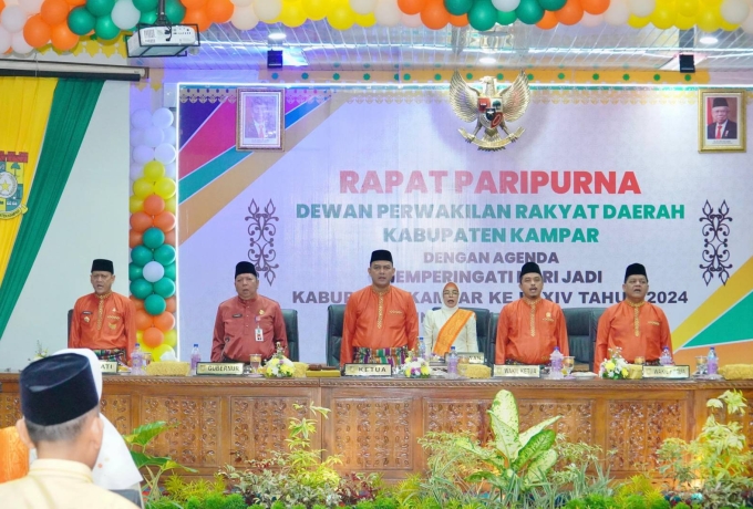 Paripurna HUT Kampar Ke-74, Ketua DPRD Faisal Sampaikan Penghargaan Kepada Pendiri dan Pejuang