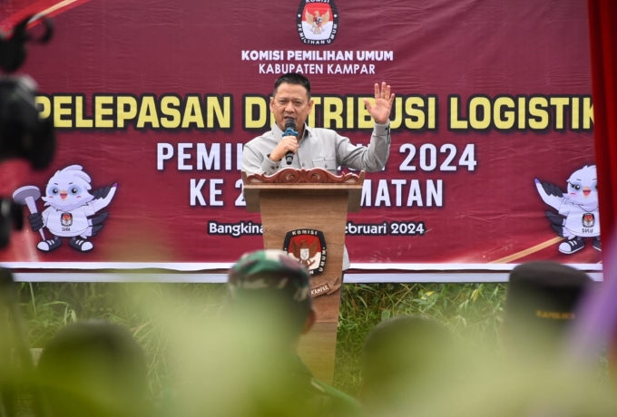 Pj Bupati Kampar Resmi Melepas Pendistribusian Logistik Pemilu