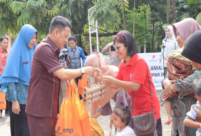 Pj.Bupati Kampar Hambali Launching Bapak Asuh Anak Stunting Di Siak Hulu