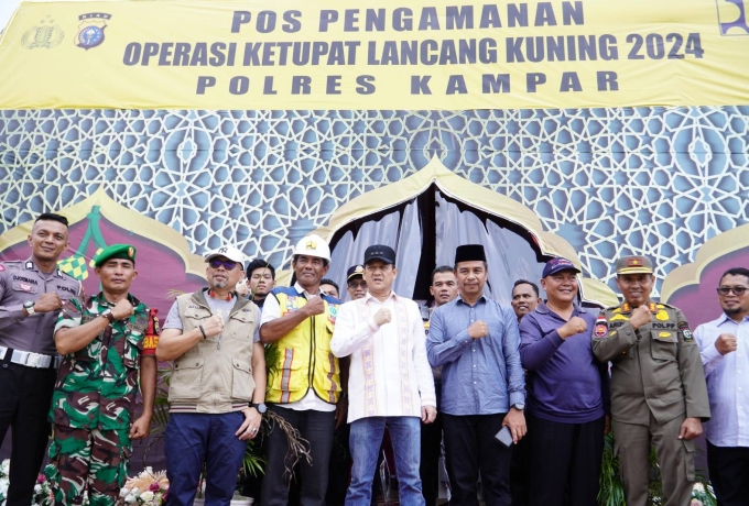 Pj Bupati Kampar Tinjau Pasar dan Arus Mudik