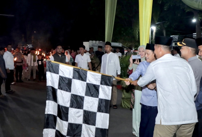 Pj. Bupati Kampar Lepas Pawai Takbir Idul Fitri 1445 H