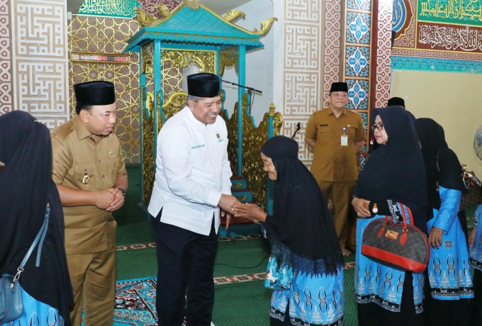 Haji Ibadah Fisik, Bupati Alfedri Minta Calon Jamaah Haji Jaga Kesehatan